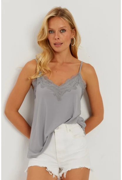 Kadın Gri Dantel Detaylı Atlet AYD265