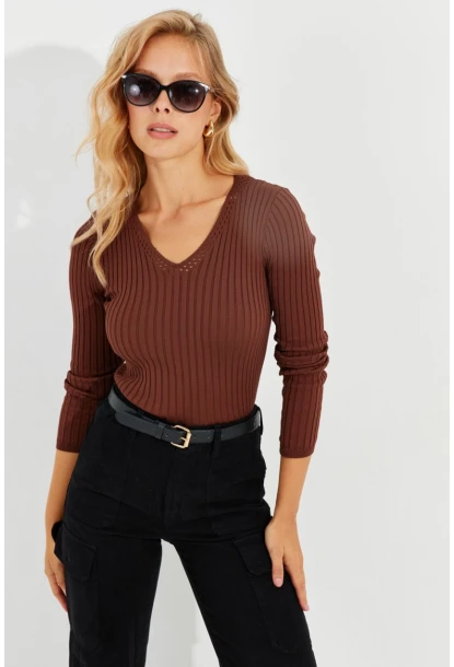 Kadın Kahve V Yaka Fitilli Triko Bluz SMT216