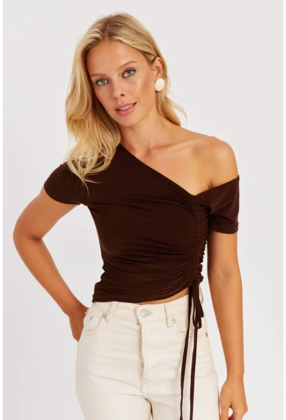 Kadın Kahverengi Asimetrik Yaka Asansörlü Bluz GÇ162