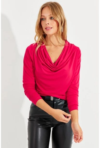 Kadın Kırmızı Degaje Yaka Bluz LPP1234