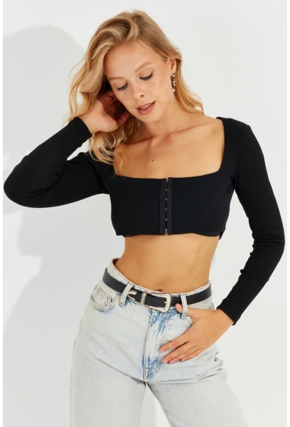 Kadın Siyah Agraflı Kaşkorse Crop Bluz EY2571