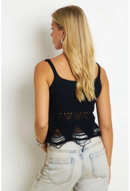 Kadın Siyah Ajurlu Triko Bluz KAZ08