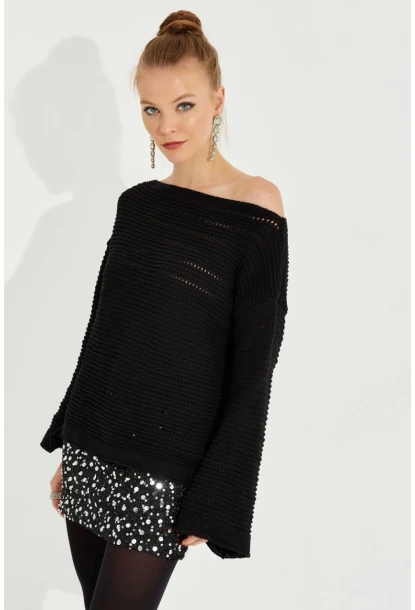 Kadın Siyah Ajurlu Triko Bluz YV213