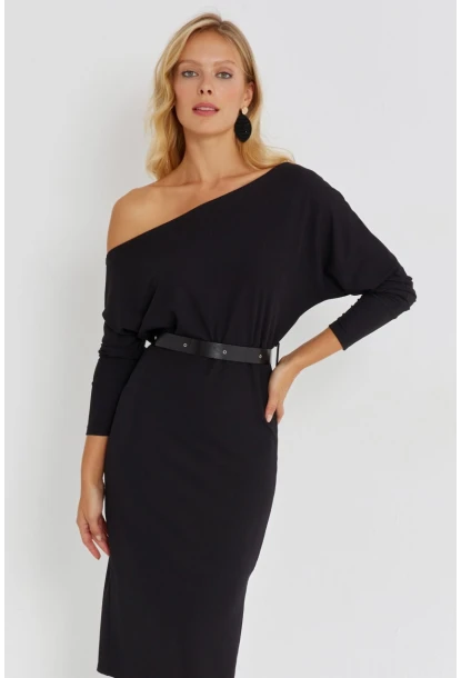 Kadın Siyah Asimetrik Yaka Kemerli Midi Elbise KED4043