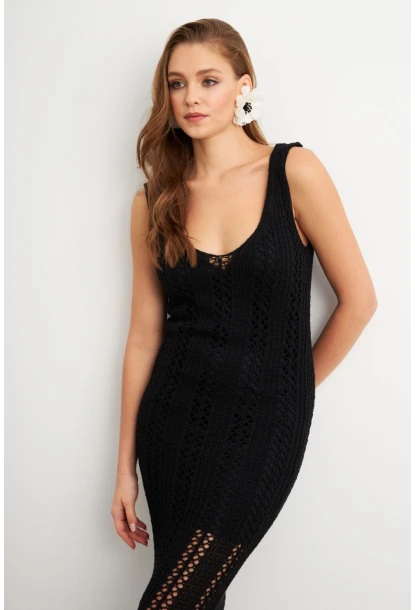 Kadın Siyah Astarlı Ajurlu Maxi Elbise MBE15001