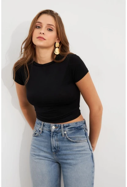 Kadın Siyah Basic Kısa Kollu Bluz UG2444