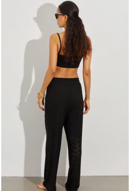 Kadın Siyah Beli Lastikli Yarım Astarlı Brode Pantolon TW80018