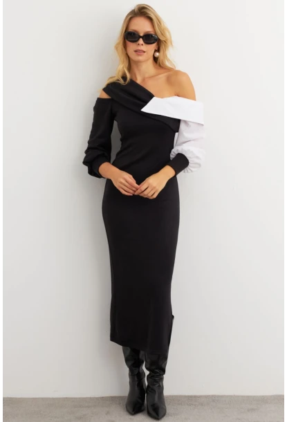 Kadın Siyah Blok Kumaşlı Asimetrik Yaka Maxi Elbise KED4469