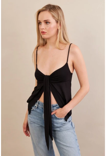 Kadın Siyah Büzgülü Asimetrik Bluz ZH172