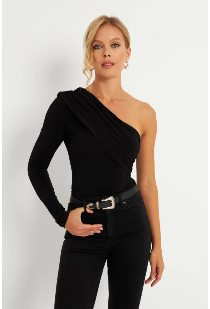 Kadın Siyah Çapraz Yaka Tek Kol Çıtçıtlı Body B5009