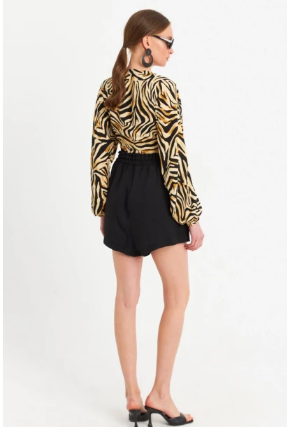 Kadın Siyah Cepli Şort ROP103