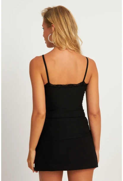 Kadın Siyah Dantel Detaylı Bluz MK18