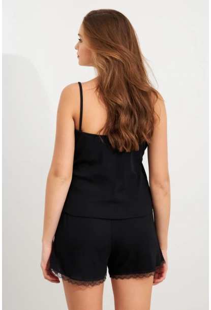 Kadın Siyah Dantel Detaylı Pijama Takımı SAN102