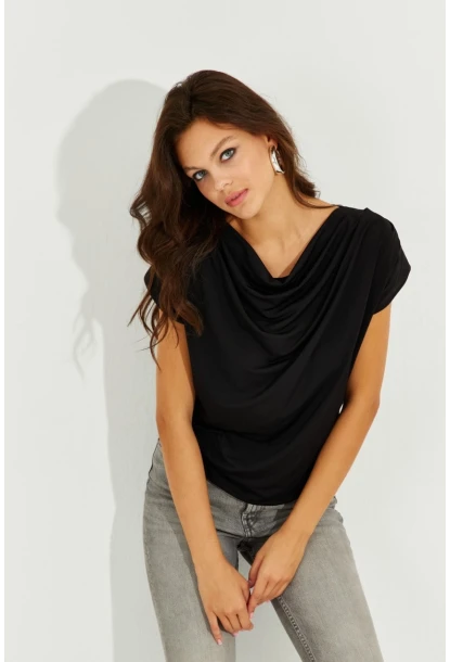 Kadın Siyah Degaje Yaka Vatkalı Bluz SDY2024