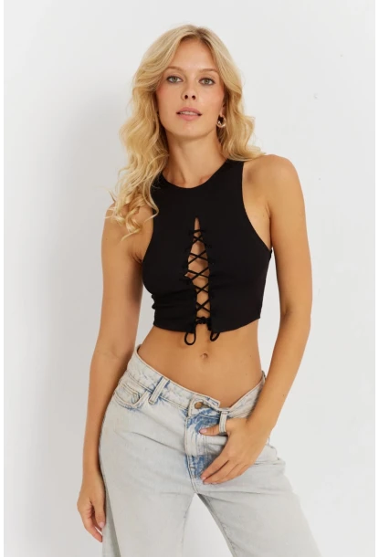 Kadın Siyah Detaylı Crop Bluz AYD375
