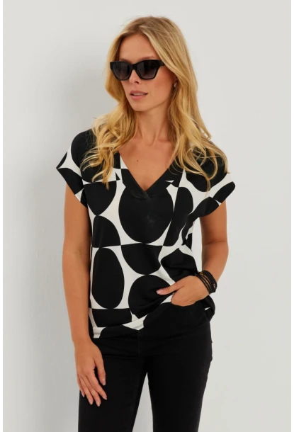 Kadın Siyah-Ekru V Yaka Desenli Bluz AYD293