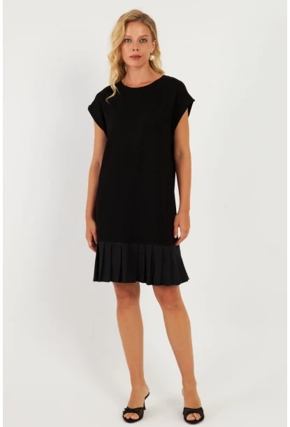 Kadın Siyah Eteği Volanlı Midi Elbise ST158