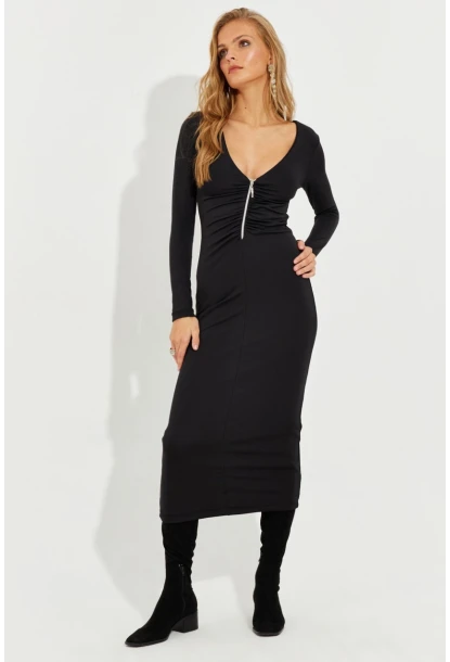 Kadın Siyah Fermuarlı Büzgülü Midi Elbise EY2578