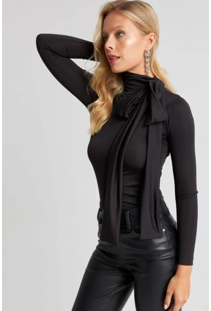 Kadın Siyah Fiyonklu Bluz EY2670