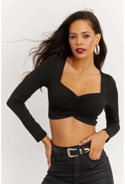 Kadın Siyah Kalp Yaka Crop Bluz CG260