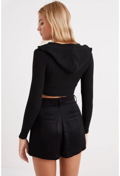 Kadın Siyah Kapüşonlu Kısa Kaşkorse Bluz EY1032