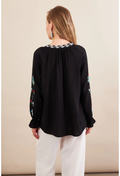 Kadın Siyah Nakışlı Bluz MPC1337