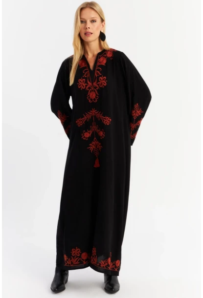Kadın Siyah Nakışlı Maxi Elbise ALO14