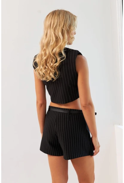 Kadın Siyah Omuzları Vatkalı Astarlı Yelek TW60205