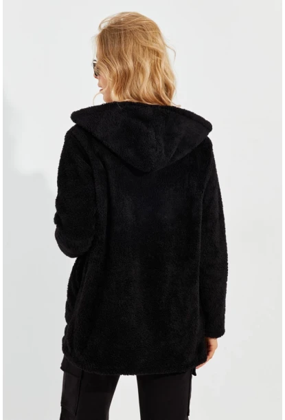Kadın Siyah Peluş Fermuarlı Ceket Q979