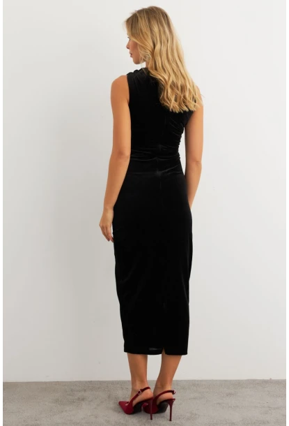 Kadın Siyah Simli Drapeli Maxi Elbise KED4481