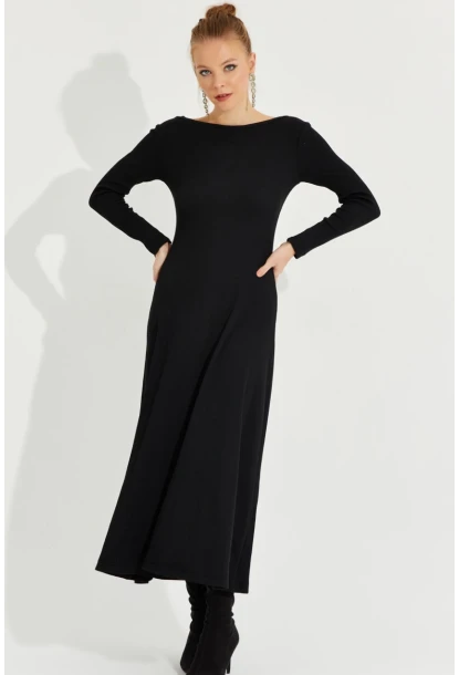 Kadın Siyah Sırt Detaylı Kaşkorse Midi Elbise EY2603