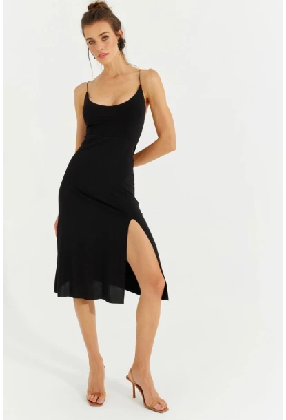 Kadın Siyah Sırtı Çapraz Yırtmaçlı Midi Elbise TW70135