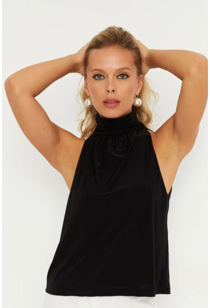 Kadın Siyah Sırtı Düğmeli Bluz ELT3963