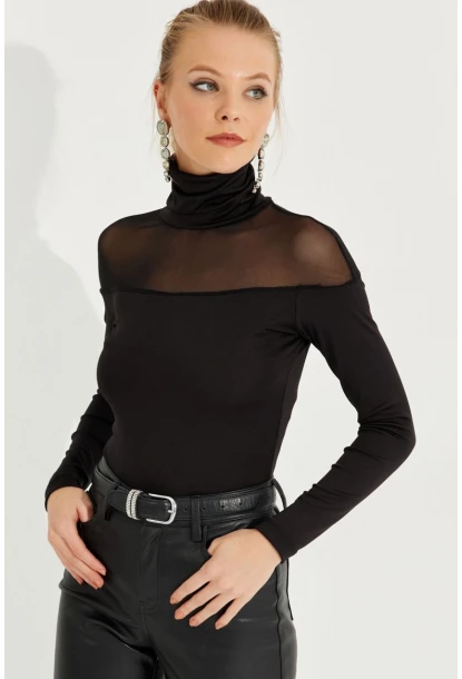 Kadın Siyah Tül Detaylı Balıkçı Bluz EY2607