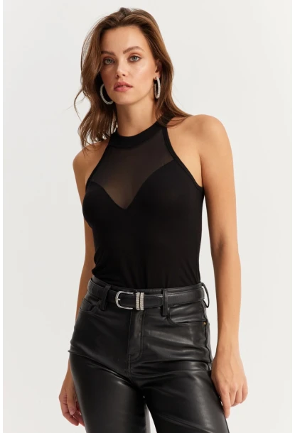Kadın Siyah Üstü Tül Halter Yaka Bluz EY2922