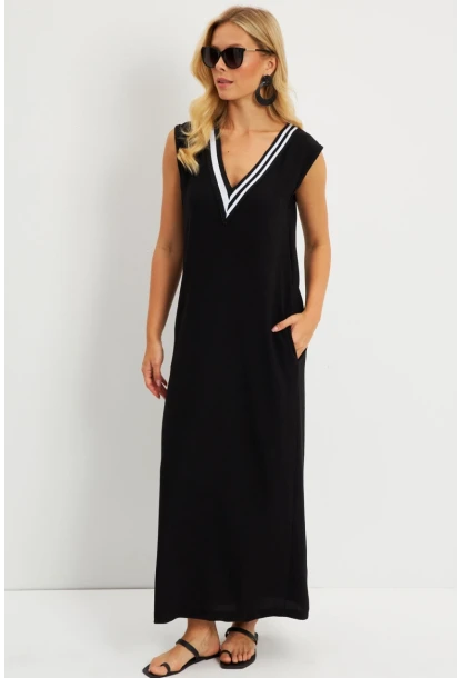 Kadın Siyah V Yaka Bloklu Maxi Elbise EY2779