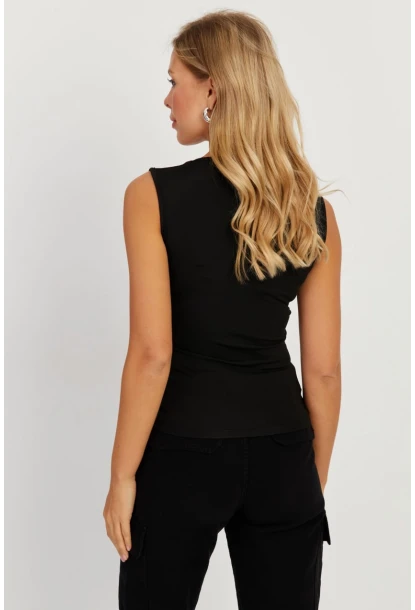 Kadın Siyah V Yaka Bluz EY2712