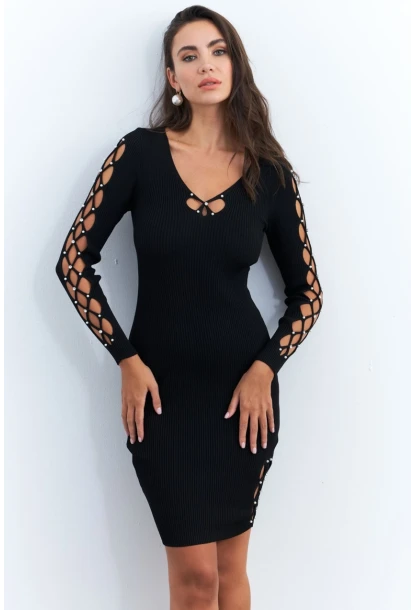 Kadın Siyah V Yaka İncili Triko Midi Elbise RM08