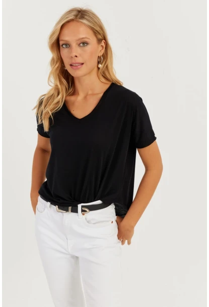 Kadın Siyah V Yaka Salaş T-Shirt LPP1271