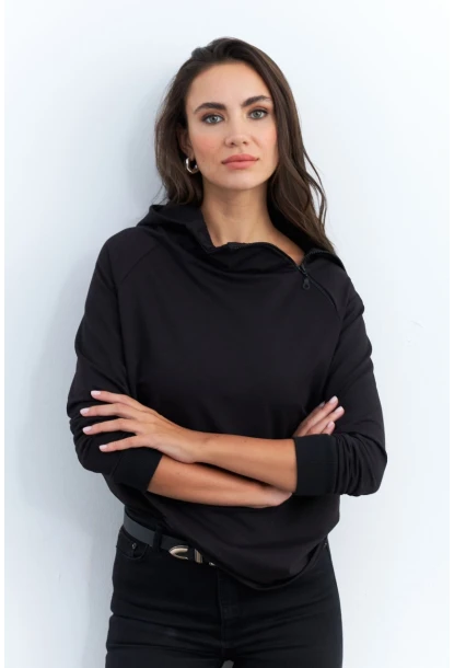 Kadın Siyah Yakası Fermuarlı Sweatshirt TF11