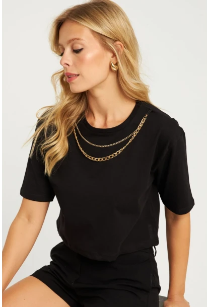 Kadın Siyah Zincir Aksesuarlı Kısa T-Shirt HT109