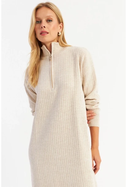 Kadın Taş Yakası Fermuarlı Triko Maxi Elbise MNUV10