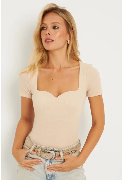 Kadın Vanilya Triko Bluz AYD337
