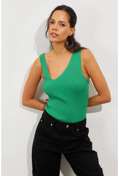 Kadın Yeşil Asimetrik Yaka Triko Bluz YV122