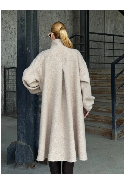 Geniş Çift Cepli Kalın Buklet Kumaş Mevsimlik Mont Bej