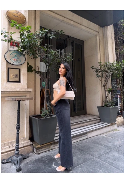 Geniş Paça Yüksek Bel Siyah Jean