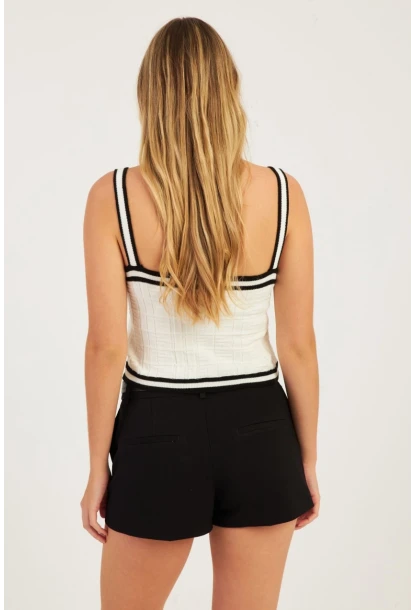 Kadın Beyaz Düğme Detaylı Triko Crop Bluz MSS134