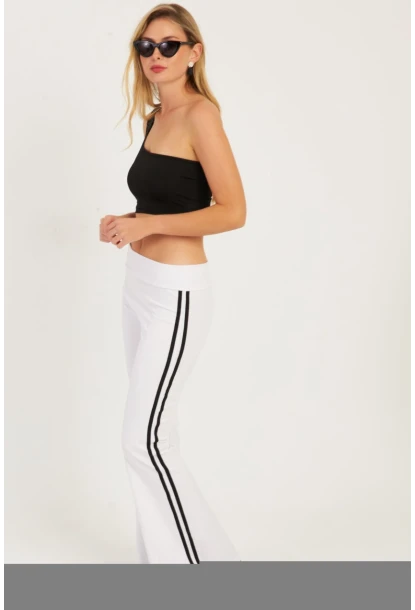 Kadın Beyaz İspanyol Paça Eşofman Altı SF2542