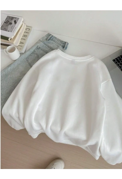 Kadın Beyaz Leopar Desenli New York Baskılı Oversize Sweatshirt