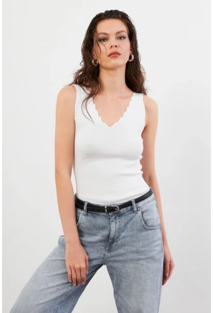 Kadın Beyaz Merdiven Yaka Triko Bluz YV83